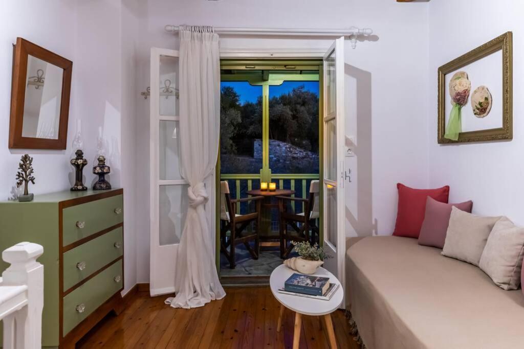 Nina-Myrtia Countryside House Skopelos Ditropo Экстерьер фото